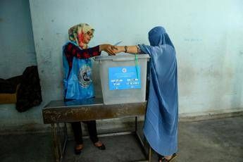 Afghanistan, seggi aperti per le presidenziali Afghanistan, seggi aperti per le presidenziali