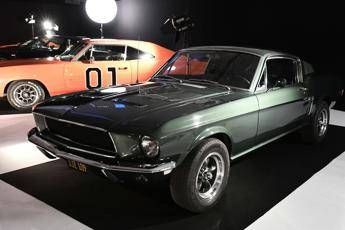 Record per la leggendaria Ford Mustang di McQueen in 'Bullitt' Record per la leggendaria Ford Mustang di McQueen in 'Bullitt'