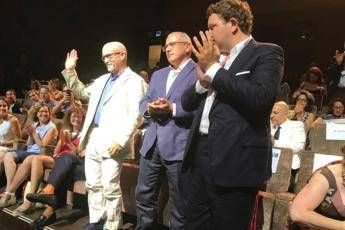 Per l’anti Putin Khodorkovsky 5 minuti di applausi a Venezia Per l’anti Putin Khodorkovsky 5 minuti di applausi a Venezia