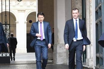 Governo, botta e risposta Casalino-Anzaldi Governo, botta e risposta Casalino-Anzaldi