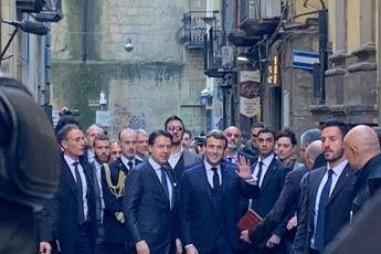 Coronavirus, Macron: Non bloccheremo le frontiere Coronavirus, Macron: Non bloccheremo le frontiere