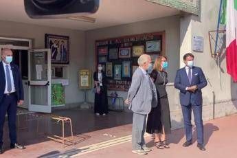 Blitz di Conte in una scuola di Roma/Video