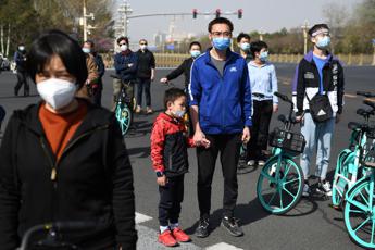 Coronavirus, Cina si ferma per ricordare vittime