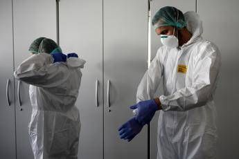 In calo morti e pazienti gravi in Italia In calo morti e pazienti gravi in Italia