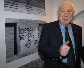 Cossiga, l'ex Nar Fioravanti: Provò a chiudere ferita anni di piombo Cossiga, l'ex Nar Fioravanti: Provò a chiudere ferita anni di piombo