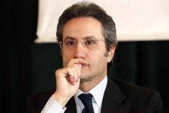 Regionali in Campania, meno Irap e un'opera pubblica in ogni Comune: le sfide di Caldoro Regionali in Campania, meno Irap e un'opera pubblica in ogni Comune: le sfide di Caldoro