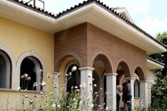 Abbattiamo 8 ville, Raggi contro clan Casamonica Abbattiamo 8 ville, Raggi contro clan Casamonica