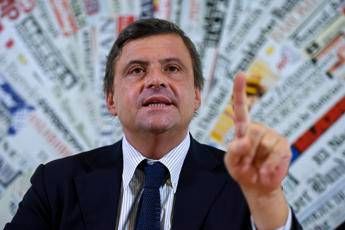 Calenda si dimette