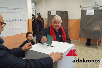 Calabria, Pippo Callipo al seggio Calabria, Pippo Callipo al seggio