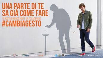 Sbarca a Genova Cambiagesto, campagna contro l'abbandono dei mozziconi Sbarca a Genova Cambiagesto, campagna contro l'abbandono dei mozziconi