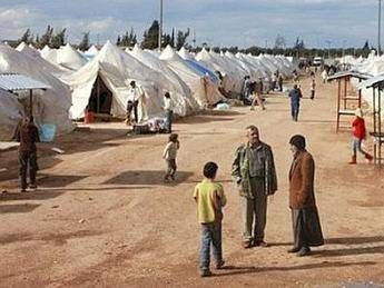 Siria: presidenziali, folla a valichi Libano, rifugiati sfidano divieto Beirut Siria: presidenziali, folla a valichi Libano, rifugiati sfidano divieto Beirut