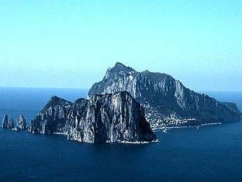 Capri isola più bella dello Stivale, in Europa è ottava. Cinque medaglie alla Sicilia Capri isola più bella dello Stivale, in Europa è ottava. Cinque medaglie alla Sicilia