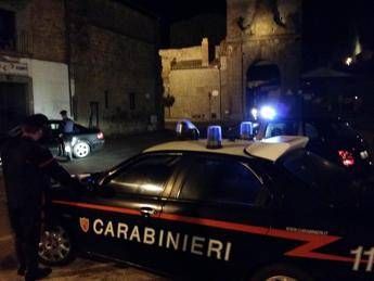 Piangere L Amico Morto Ma No Gli Svaligio Casa