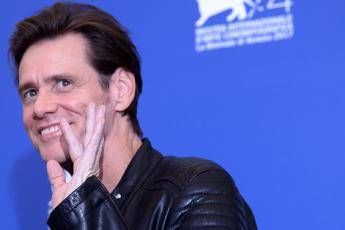 Jim Carrey contro Mr Facebook Jim Carrey contro Mr Facebook