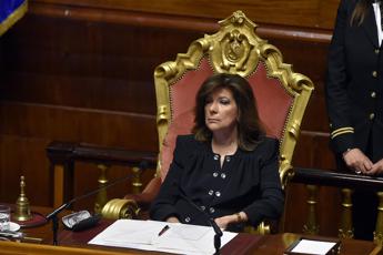 Senato, Casellati sbotta con gli assistenti parlamentari poi la 'pace'