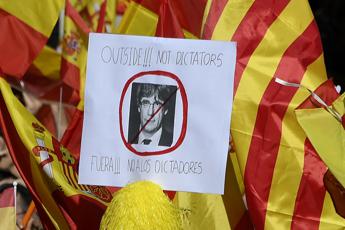 In Catalogna i veri martiri siamo noi, parlano gli anti separatisti