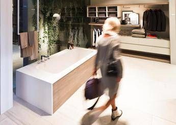 Ceramica Made in Italy, nel 2015 il fatturato vola oltre i 5 mld (+4%) Ceramica Made in Italy, nel 2015 il fatturato vola oltre i 5 mld (+4%)
