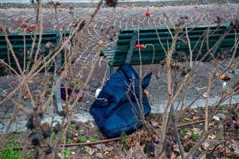 Milano, senzatetto trovato morto in strada Milano, senzatetto trovato morto in strada
