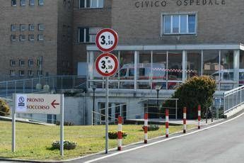 Coronavirus, la guardia medica: Quella notte in auto e la morte di un amico Coronavirus, la guardia medica: Quella notte in auto e la morte di un amico