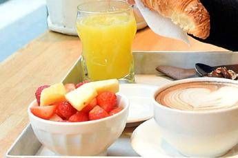Chi fa una ricca colazione brucia il doppio delle calorie Chi fa una ricca colazione brucia il doppio delle calorie