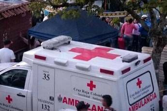 Aereo a fuoco dopo l'atterraggio d'emergenza, 12 morti Aereo a fuoco dopo l'atterraggio d'emergenza, 12 morti