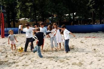 Brescia, 30 bambini intossicati in colonia Brescia, 30 bambini intossicati in colonia