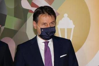 Conte alla Fiera del Levante: Sud avamposto del rilancio Conte alla Fiera del Levante: Sud avamposto del rilancio