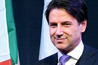 Ti aspetto in ufficio, scambio mail tra Conte e docente NYU Ti aspetto in ufficio, scambio mail tra Conte e docente NYU