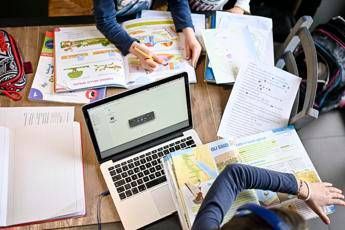 Scuola, boom di ricerche sul web per istruzione domiciliare