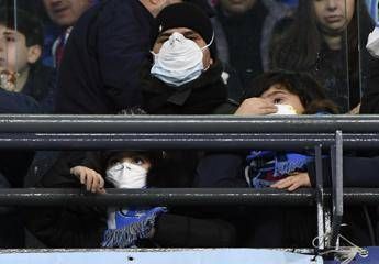 Coronavirus, Burioni: “Partite di calcio senza pubblico” Coronavirus, Burioni: “Partite di calcio senza pubblico”