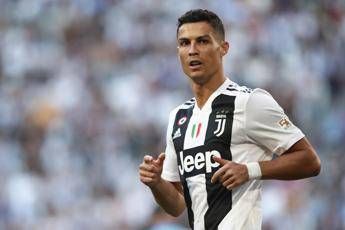Ronaldo accusato di stupro, polizia Usa chiede test Dna Ronaldo accusato di stupro, polizia Usa chiede test Dna