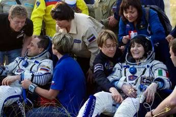Samantha: Siamo tutti astronauti, la Terra è una navicella da proteggere Samantha: Siamo tutti astronauti, la Terra è una navicella da proteggere