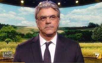 Crozza-Razzi: La Clinton non solo è brutta. E' donna... /Video Crozza-Razzi: La Clinton non solo è brutta. E' donna... /Video