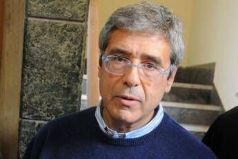 Covid, Cuffaro positivo: Mettete la mascherina Covid, Cuffaro positivo: Mettete la mascherina