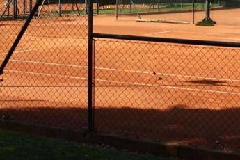 Incita Sousa e chiama 'sexy' ball girl, Atp ferma arbitro italiano Incita Sousa e chiama 'sexy' ball girl, Atp ferma arbitro italiano