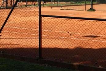 Incita Sousa e chiama 'sexy' ball girl, Atp ferma arbitro italiano