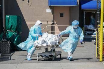 Congresso Usa: Virus fuori controllo, rischio altri 150mila morti