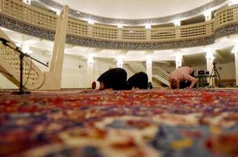 Coronavirus e Ramadan, moschee chiuse e preghiere in casa Coronavirus e Ramadan, moschee chiuse e preghiere in casa