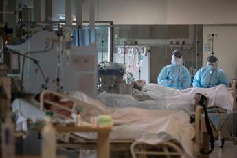 Coronavirus, in Spagna altri 217 morti