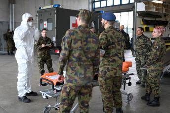 Coronavirus, Svizzera: oltre 1100 contagi in 24 ore Coronavirus, Svizzera: oltre 1100 contagi in 24 ore