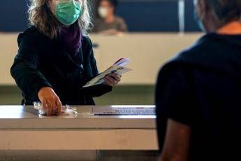 Coronavirus, parlare ad alta voce può trasmetterlo: lo studio Coronavirus, parlare ad alta voce può trasmetterlo: lo studio