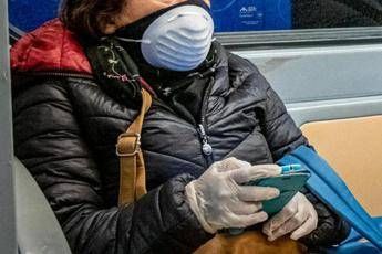 Coronavirus, obbligo mascherine e guanti: c'è emendamento Coronavirus, obbligo mascherine e guanti: c'è emendamento