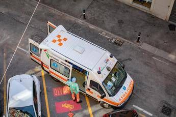 Coronavirus, virologo: Stimiamo da 400 a 600mila infetti, la maggior parte a casa Coronavirus, virologo: Stimiamo da 400 a 600mila infetti, la maggior parte a casa