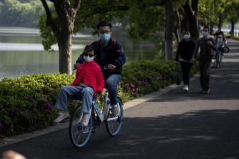 Coronavirus, in Cina 108 nuovi contagi: numero più alto da un mese