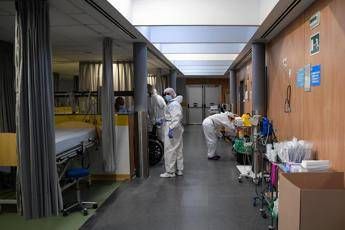 Coronavirus, in Spagna oltre 18.500 morti e 177mila contagi Coronavirus, in Spagna oltre 18.500 morti e 177mila contagi
