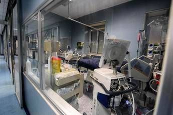 Pregliasco: Prepariamoci a mini-focolai da spegnere con rapidità Pregliasco: Prepariamoci a mini-focolai da spegnere con rapidità