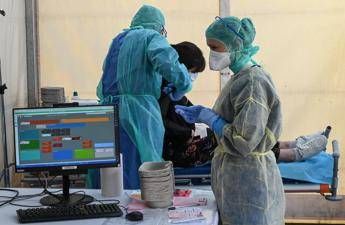Coronavirus, Parigi: Siamo ancora nel cuore della crisi Coronavirus, Parigi: Siamo ancora nel cuore della crisi