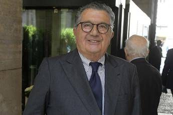 De Benedetti insiste: Berlusconi imbroglione, lo ha detto la Cassazione De Benedetti insiste: Berlusconi imbroglione, lo ha detto la Cassazione