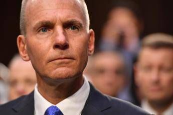 Boeing, si dimette il ceo Muilenburg Boeing, si dimette il ceo Muilenburg