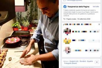 Di Maio fa la pizza in casa, o almeno ci proviamo.... E posta la foto Di Maio fa la pizza in casa, o almeno ci proviamo.... E posta la foto